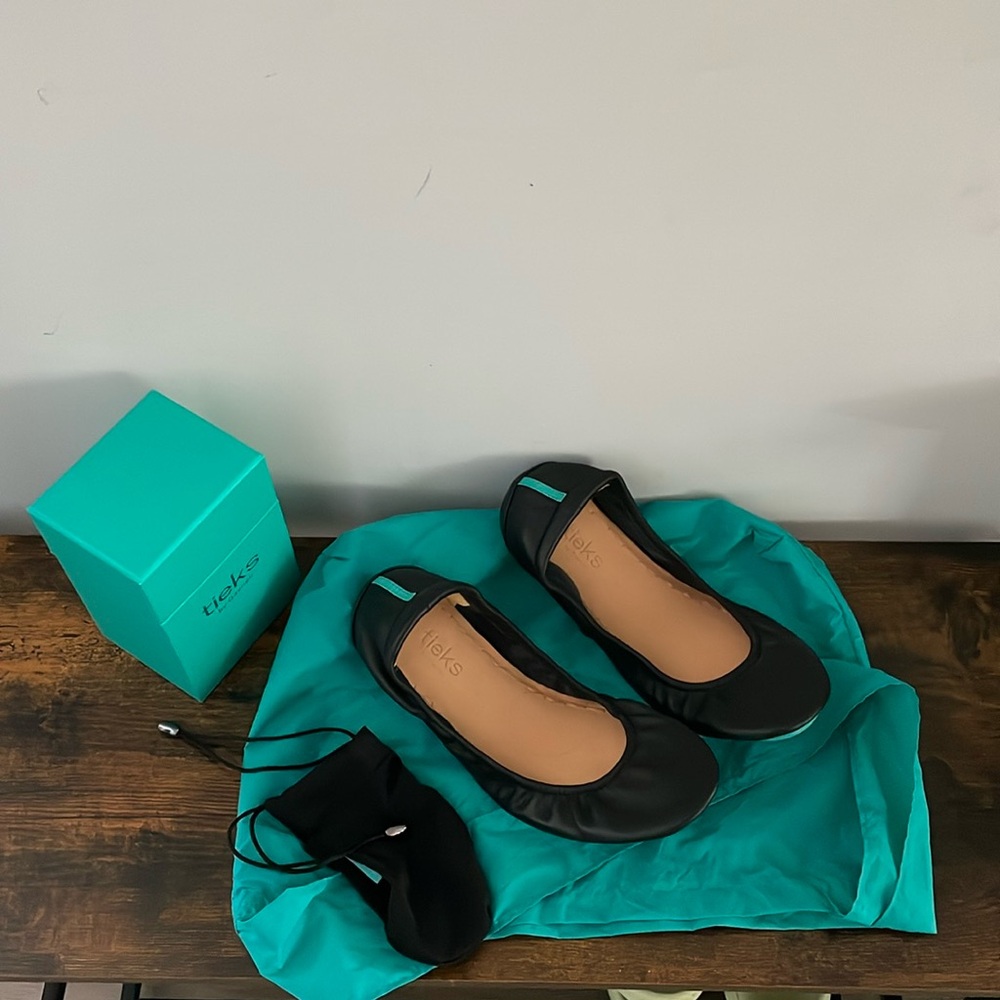 Tieks Flats Black Size 9: Full Set NWT